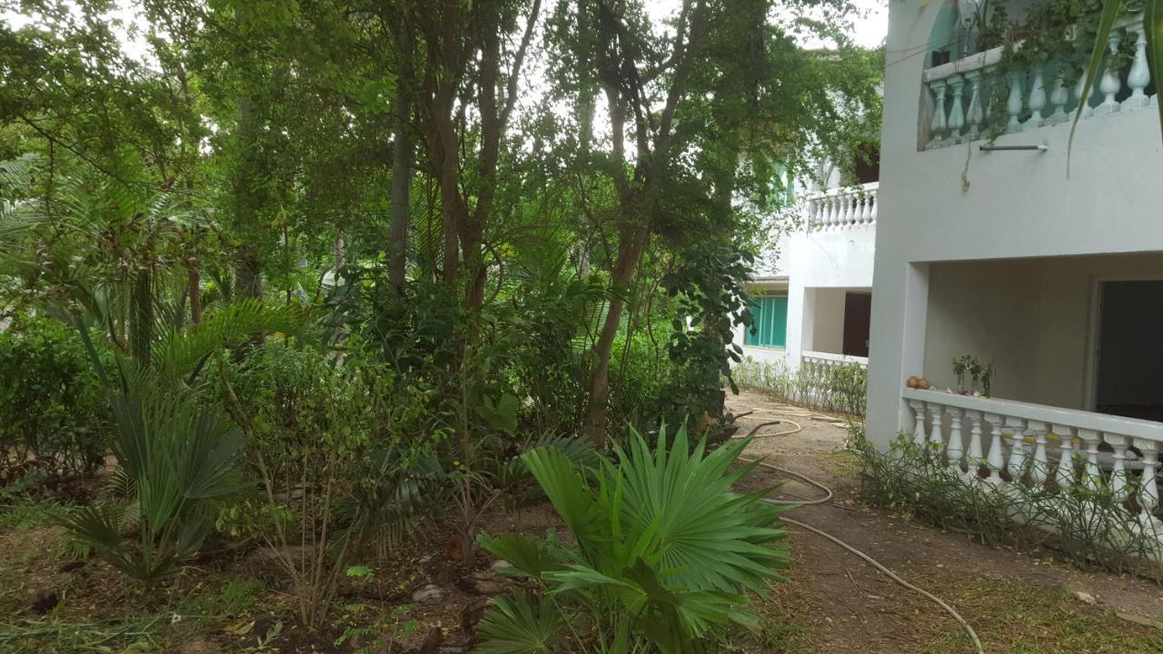 Savannah Cottages Момбаса Экстерьер фото